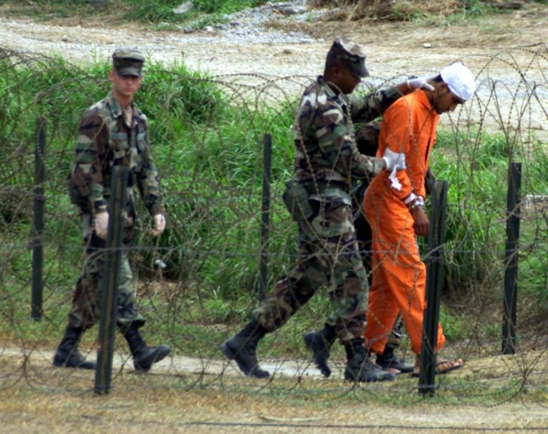 Ben trong nha tu khet tieng Guantanamo-Hinh-6